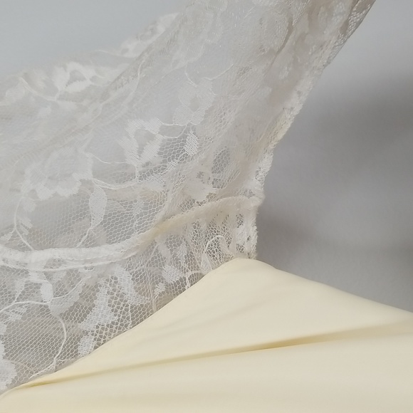 Vintage Ivory Lace Wedding Dress Size XS - Picture 10 of 10